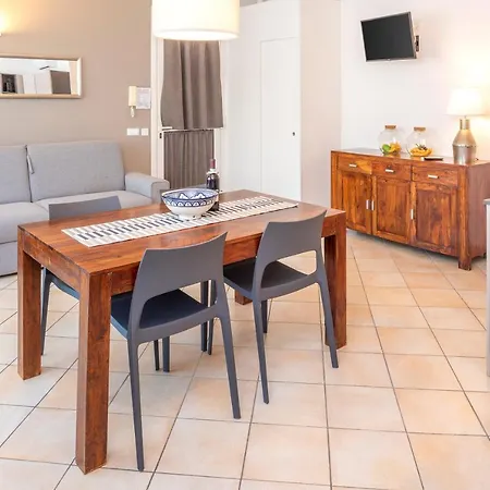 Campana Apartment *